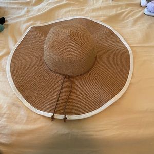 Floppy foldable hat